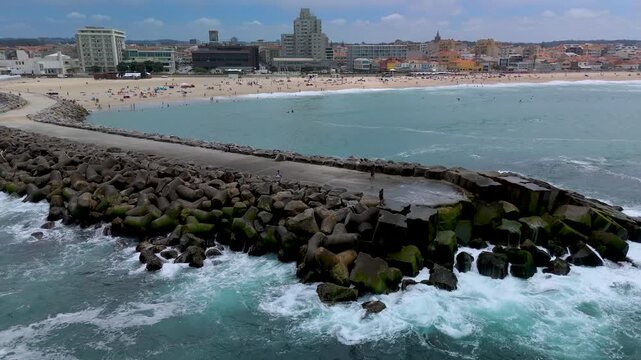 Atlantic Waves Breaking around Concrete Tetrapods
