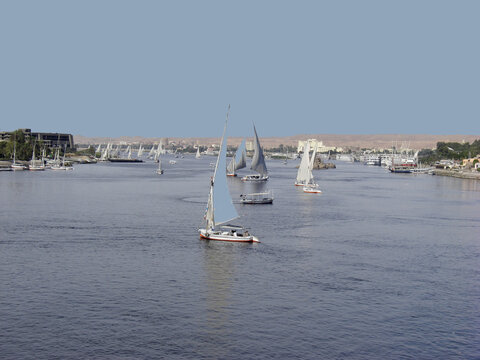 Egypte, &Icirc;le El&eacute;phantine &agrave; Assouan, felouques sur le Nil