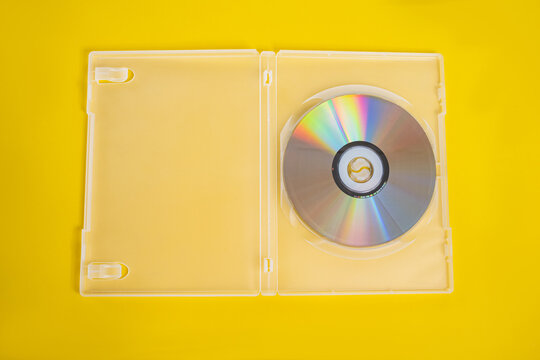 Digital disc in open case