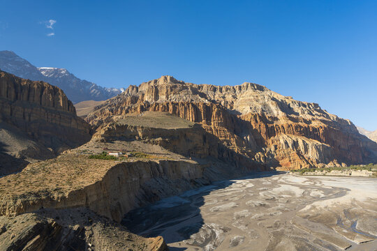 The Kali Gandaki River flows through the world&rsquo;s deepest gorge in Nepal&rsquo;s Trans-Himalayas and is famous for its ancient ammonite fossils, locally known as Shaligram.
