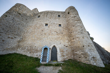 Zamek Mirów. Jura Krakowsko-Częstochowska. Polska. © Tomasz Warszewski