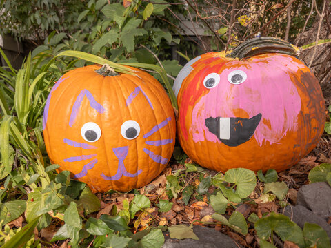 Two happy Halloween pumpkins