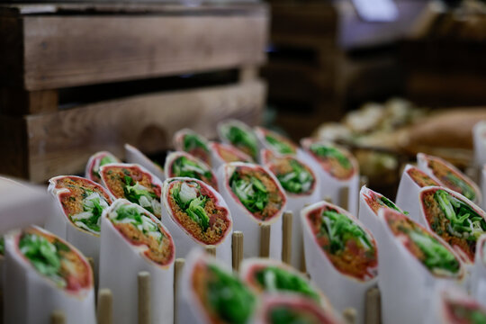 Wraps auf einem Buffet