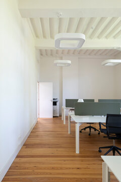 minimalist office