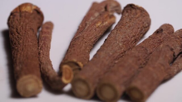 Licorice Root Licorice Stick Glycyrrhiza Korean Herbal Medicine Traditional Medicine Ingredient Korea 감초 감초통뿌리 통감초 한약재 한약재료 약초 한방 한의학 전통의학 한국