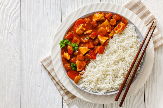 Sweet chili chicken bites with veggies and rice