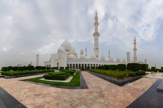 Sheikh Zayed Grand Mosque in Abu Dhabi, capital of the United Arab Emirates