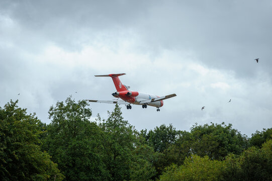 G-OSRA 727 Landing London Southend Airport