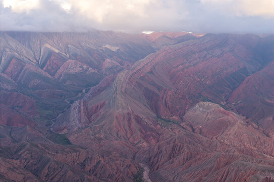 Hornocal Mountain Ridges
