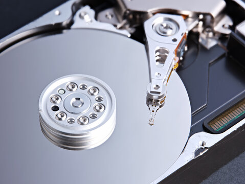 Hard drive exposing internal components for data storage