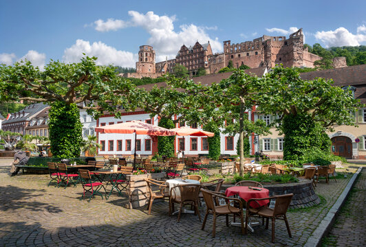 Heidelberg, Karlsplatz, Schloss