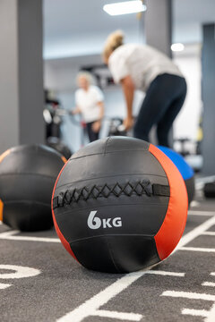 6kg medicine ball for strength training in a gym