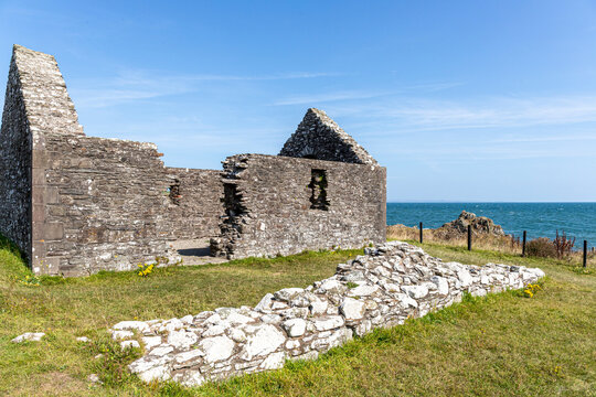 St Ninians Chapel (dating from the 1100s and rebuilt around 1300) on the coast of The Isle of Whithorn, Dumfries & Galloway, Scotland UK