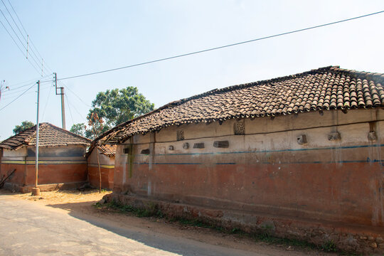 Traditional tribal house in Purulia&rsquo;s Ayodhya Pahar reflects indigenous architecture, rural simplicity, cultural heritage, natural materials, and the lifestyle of local communities