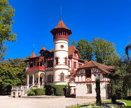 Old building on a sunny summer day at Herrsching am Ammersee, Lake Ammersee, Starnberg, Bavaria, Germany